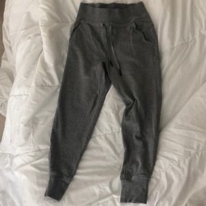Lululemon size 4 gray joggers